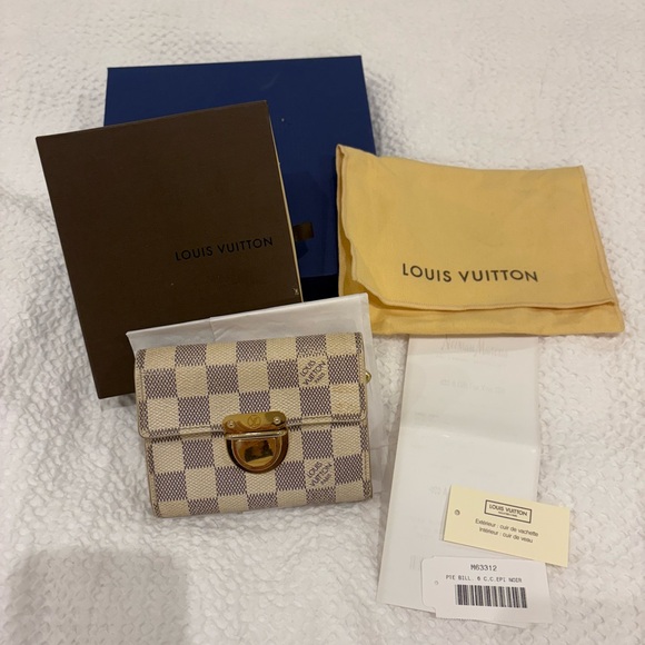 LOUIS VUITTON Damier Azur Koala Wallet - Picture 3 of 11